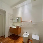 Eroi Apartman *