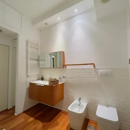 Eroi Apartment *